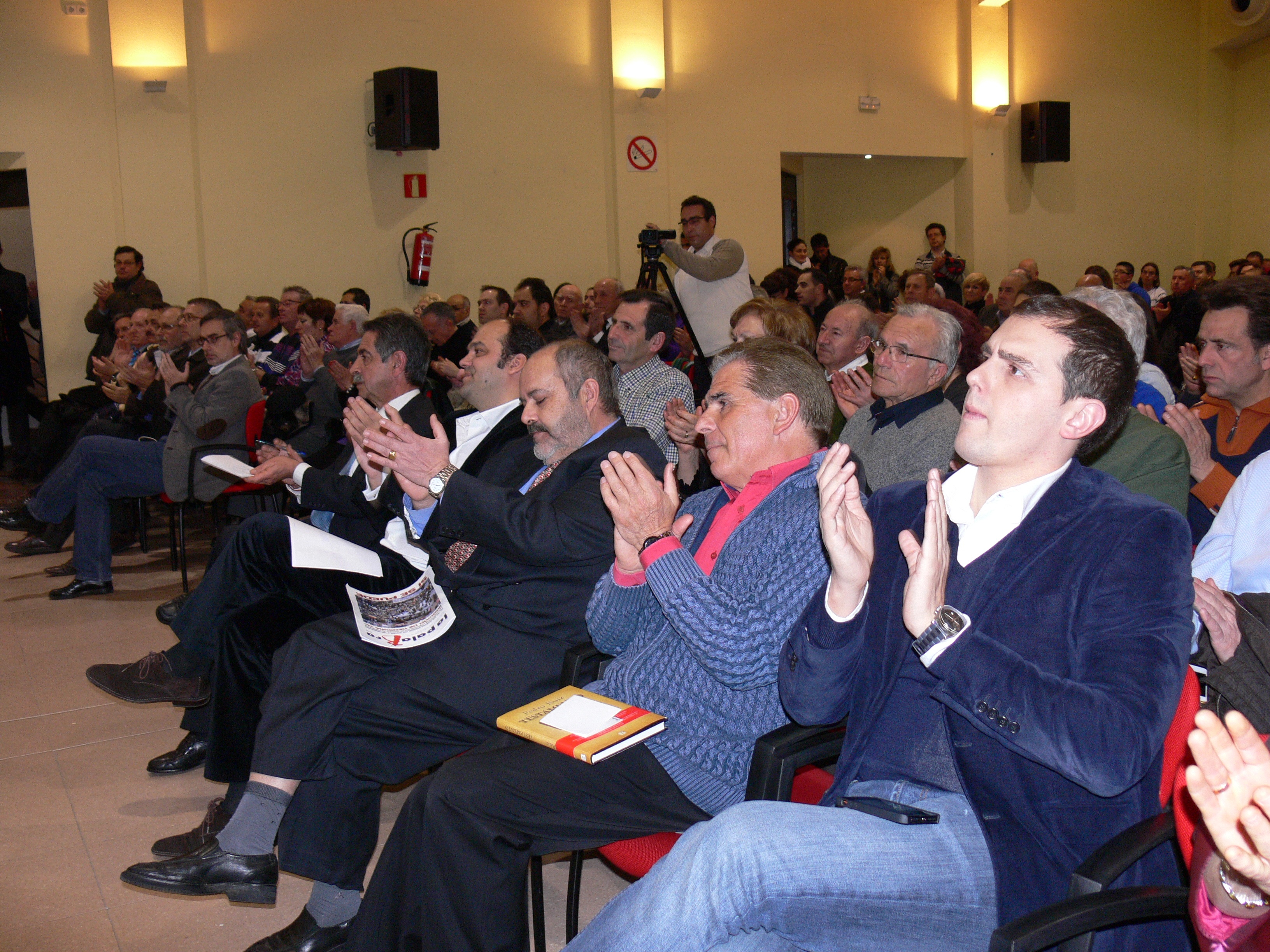 Los 5 premiados: Miguel Ángel Revilla, José Carlos Díez, Josman, Pedro Ruiz y Albert Rivera