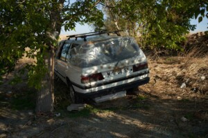 Coche abandonado en caminos de Leganés